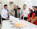 ȫ���˴�ί�ḱίԱ���������������ͺ��߽��¶������ѧУ����