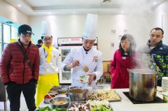 2019�꣬ΪʲôԽ��Խ��ĳ�������ѡ��ѧ��ʦ��